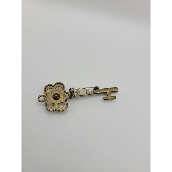 Vintage Rhinestone Key Brooch Gold Tone Skeleton Key Pin Crystals Elegant - Picture 10 of 11